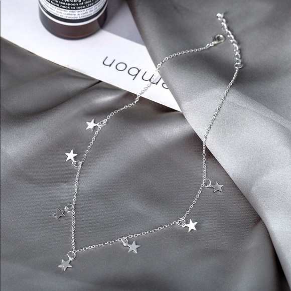 BESTSELLER ⭐️7-Star Dainty Choker in Silver Tone⭐️ - Picture 3 of 5